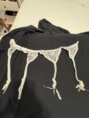 White Lace Garter Belt with Adjustable Straps - Women Intimates